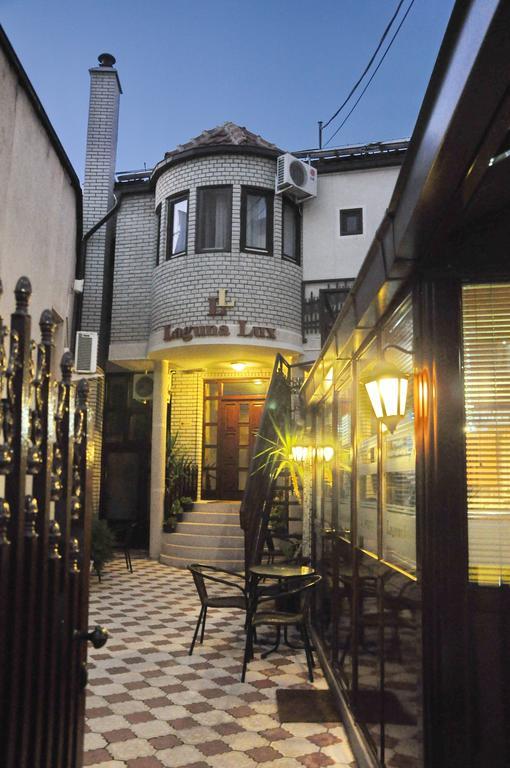 Garni Hotel Laguna Lux Ni Extérieur photo