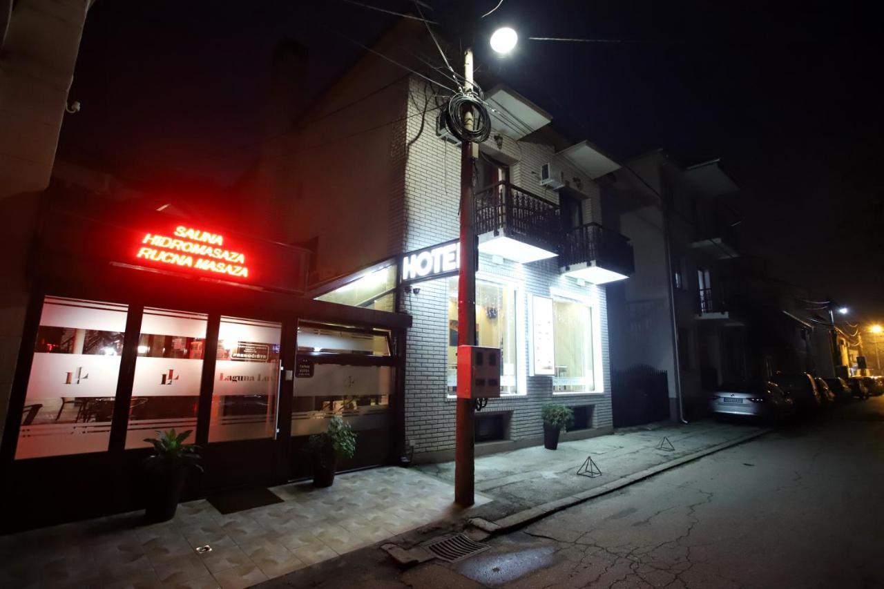 Garni Hotel Laguna Lux Ni Extérieur photo